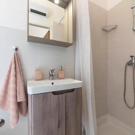 וילה Tulipa By Briskva